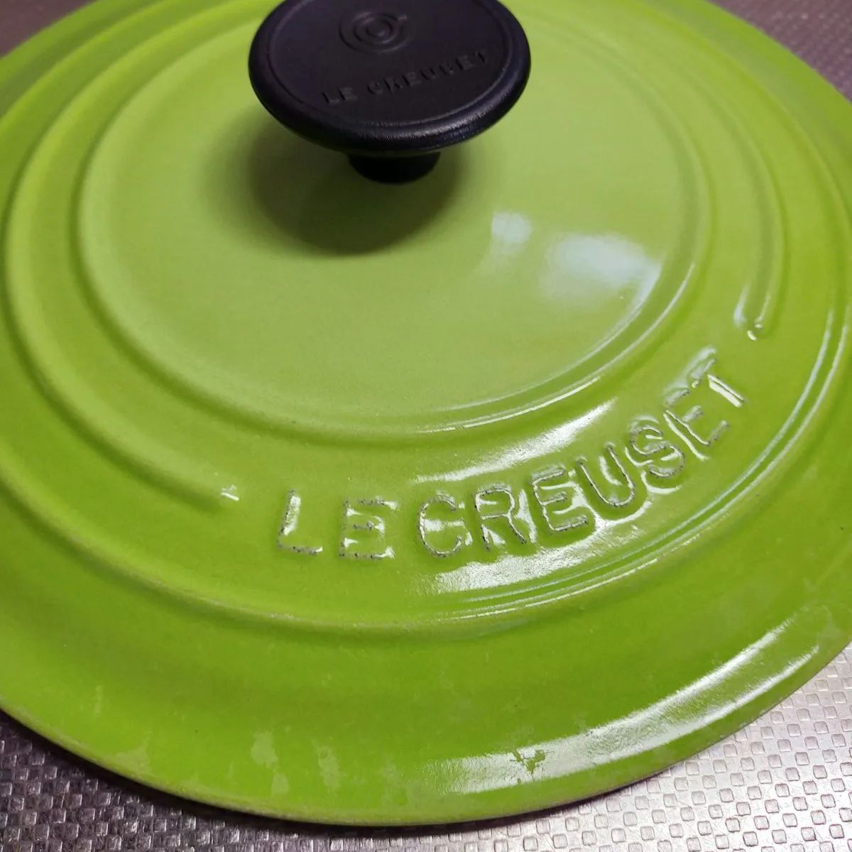 LE CREUSET ル・クルーゼ ココットロンド 両手鍋 20 ピスタチオ - メルカリ