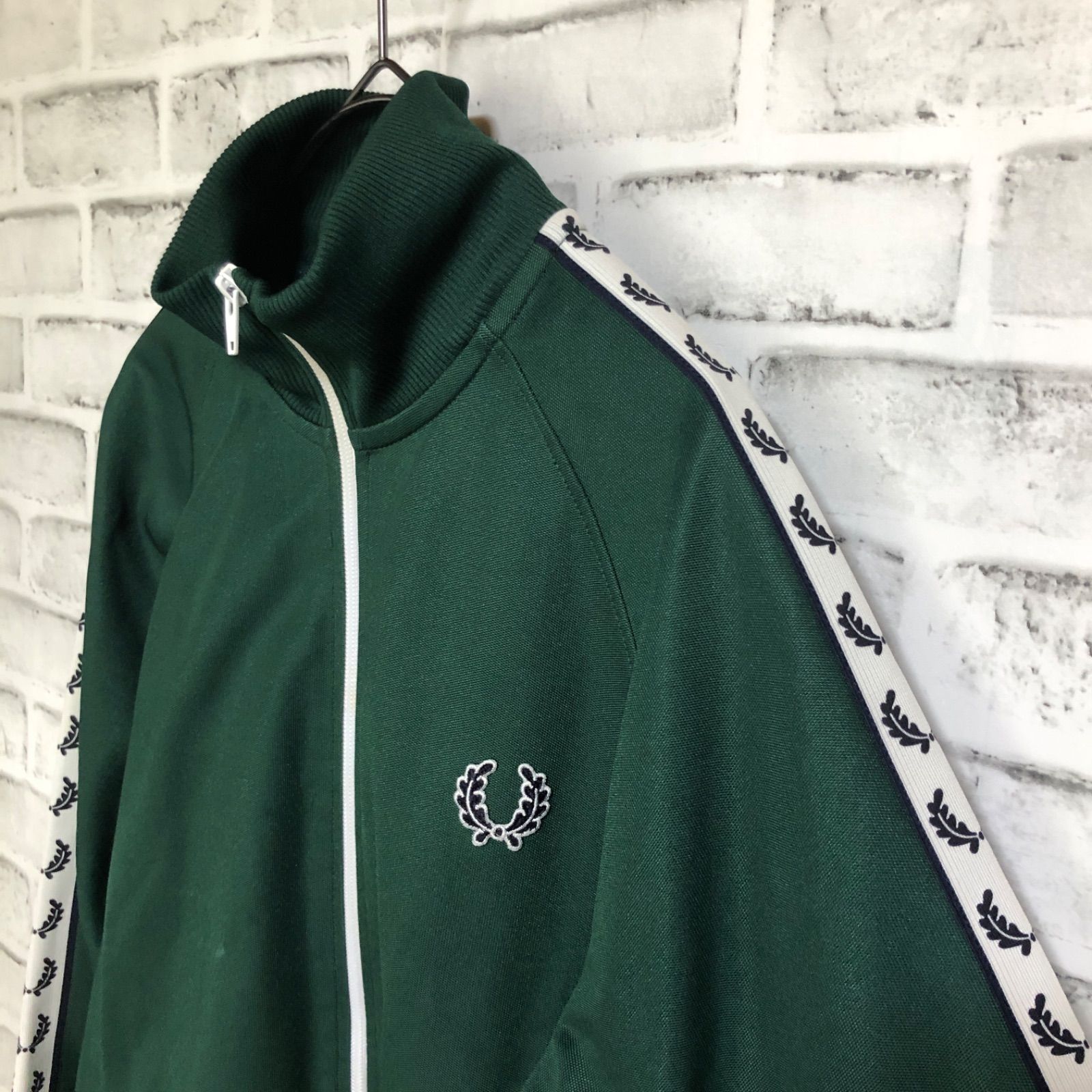 Fred Perry⭐️トラックジャケット/ジャージ M 刺繍/テープ月桂樹 