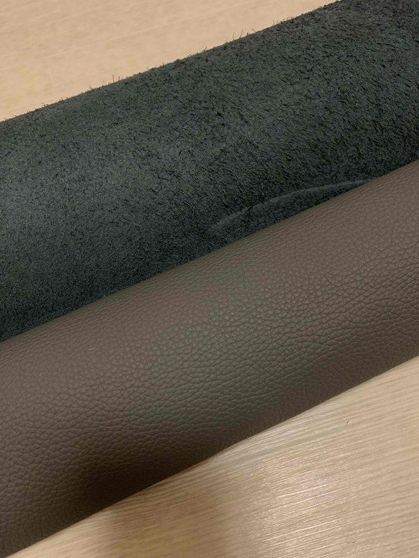 ダークグレー 263ds クロム革 牛革 イタリア レザー シュリンク加工 はぎれ 一枚革 レザークラフト 革 皮 本革 diy 生地 材料