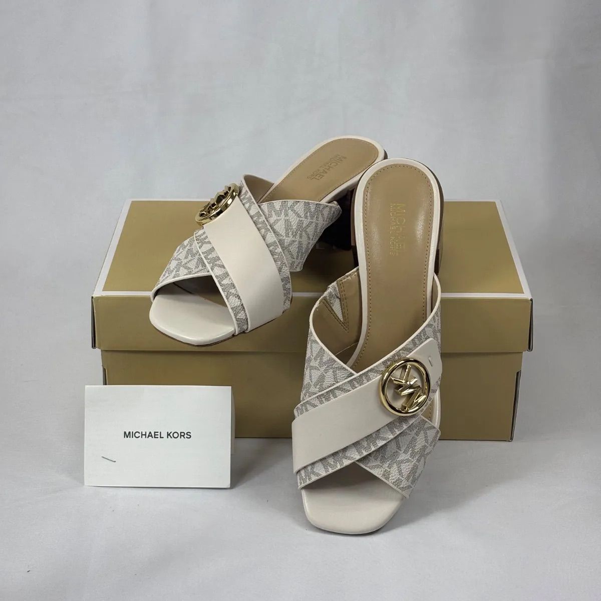 マイケルコース MICHAEL KORS ヒールサンダル 👡ホワイト - メルカリ