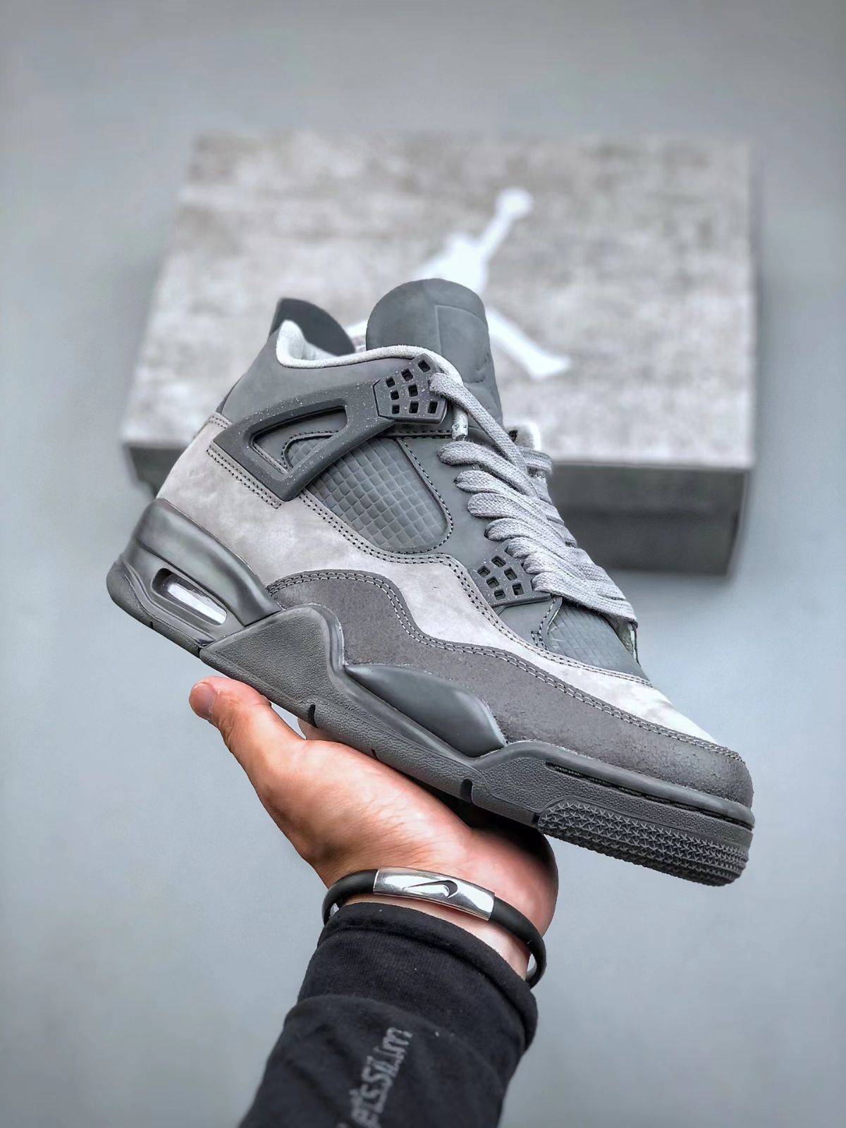 NIKE AIR JORDAN 4 RETRO SE 