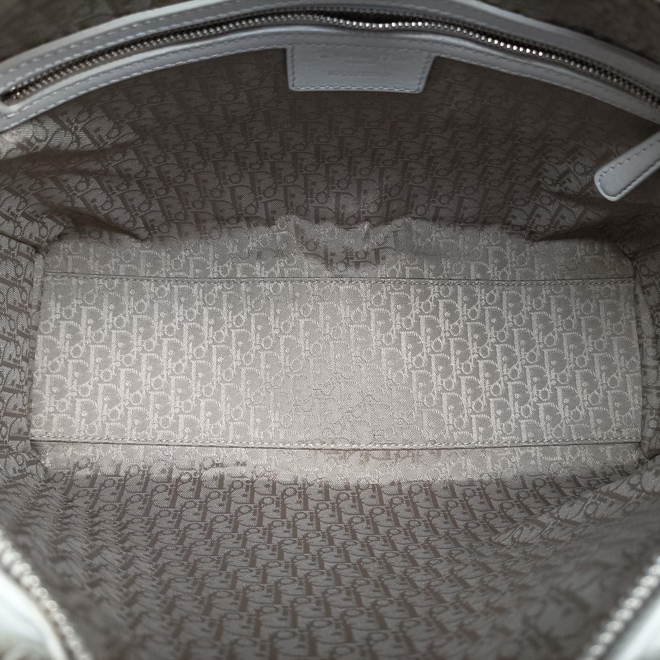 Diorレディ ディオールホワイトパテント16-BO-1101