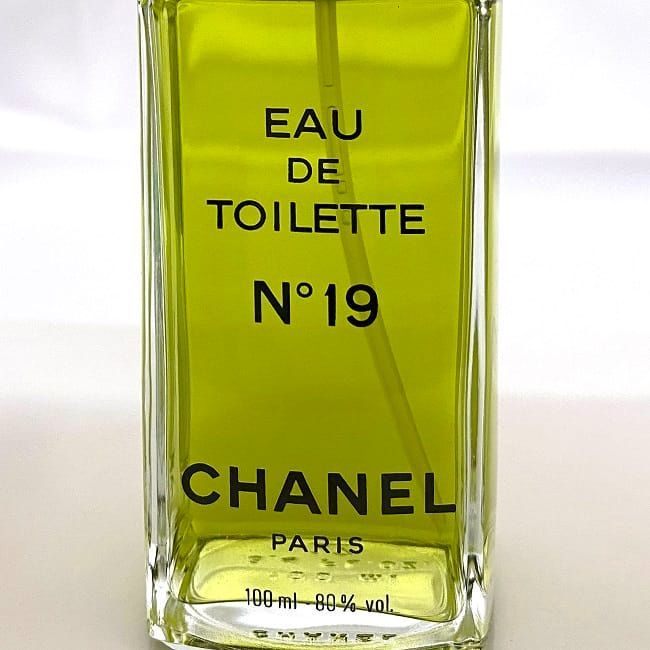 ショップ シャネル 香水 NO19 オードトワレ 開封済み CHANEL シャネル
