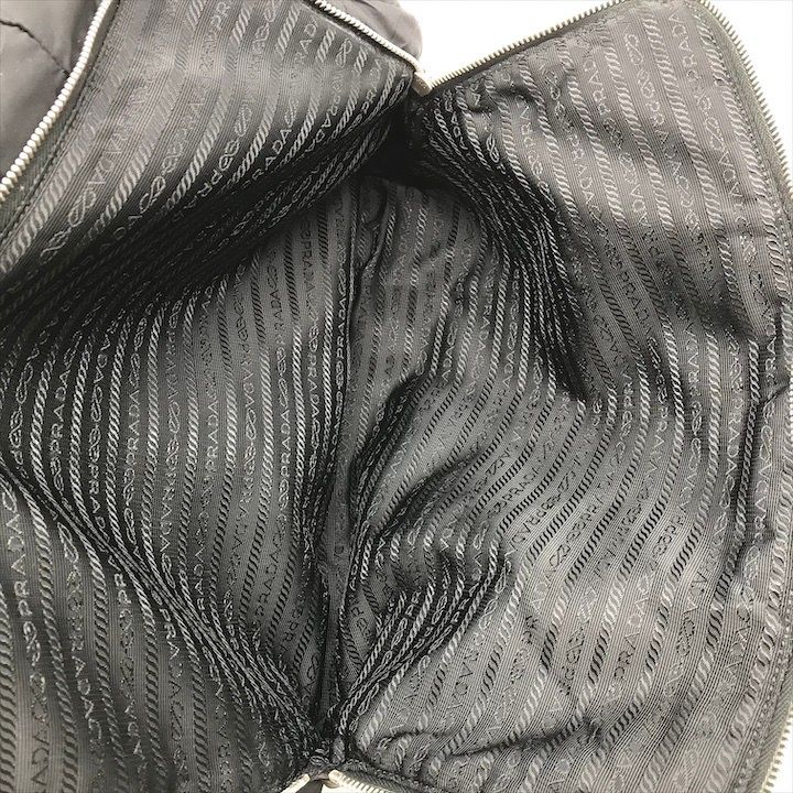 良品 PRADA プラダ 三角ロゴ プレート メッセンジャー ショルダー バッグ ナイロン キルティング ブラック k2969 PRADA - 良品 PRADA プラダ 三角ロゴ ナイロン テスート