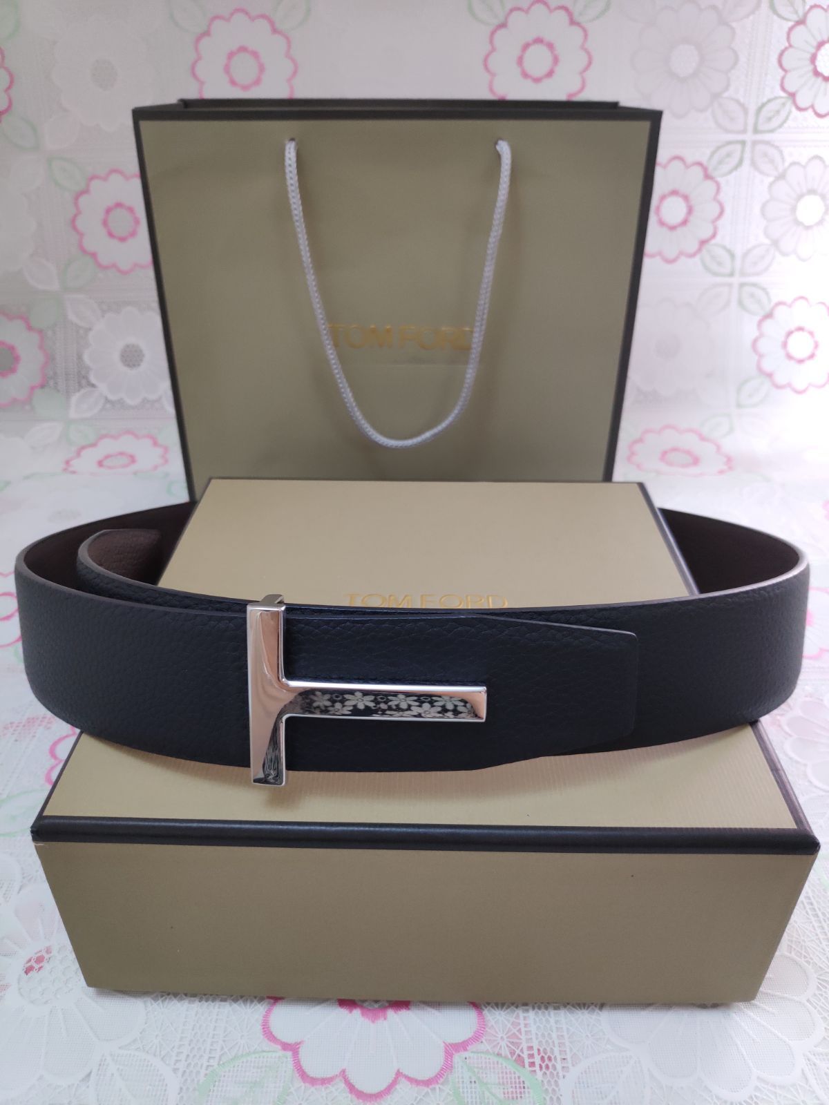 超人気✨TOM FORD/トムフォード ベルト 銀色金具 Tバックルロゴ