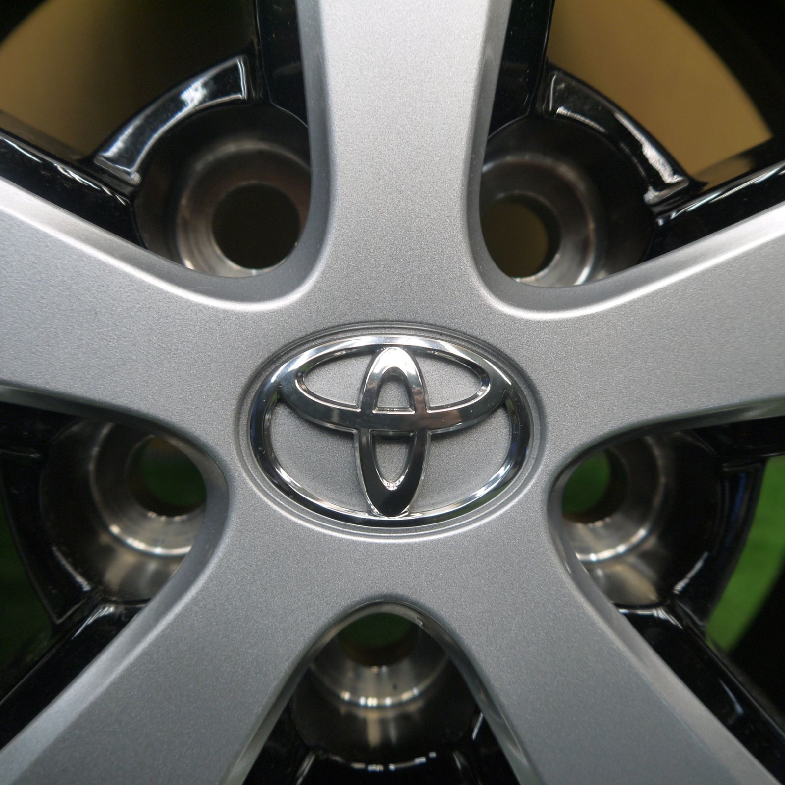 キレイ トヨタ 30系 プリウス 純正 ホイール 15インチ 15×6J PCD100 5H 5100608Hホ FFCRYSTALESIA_COM