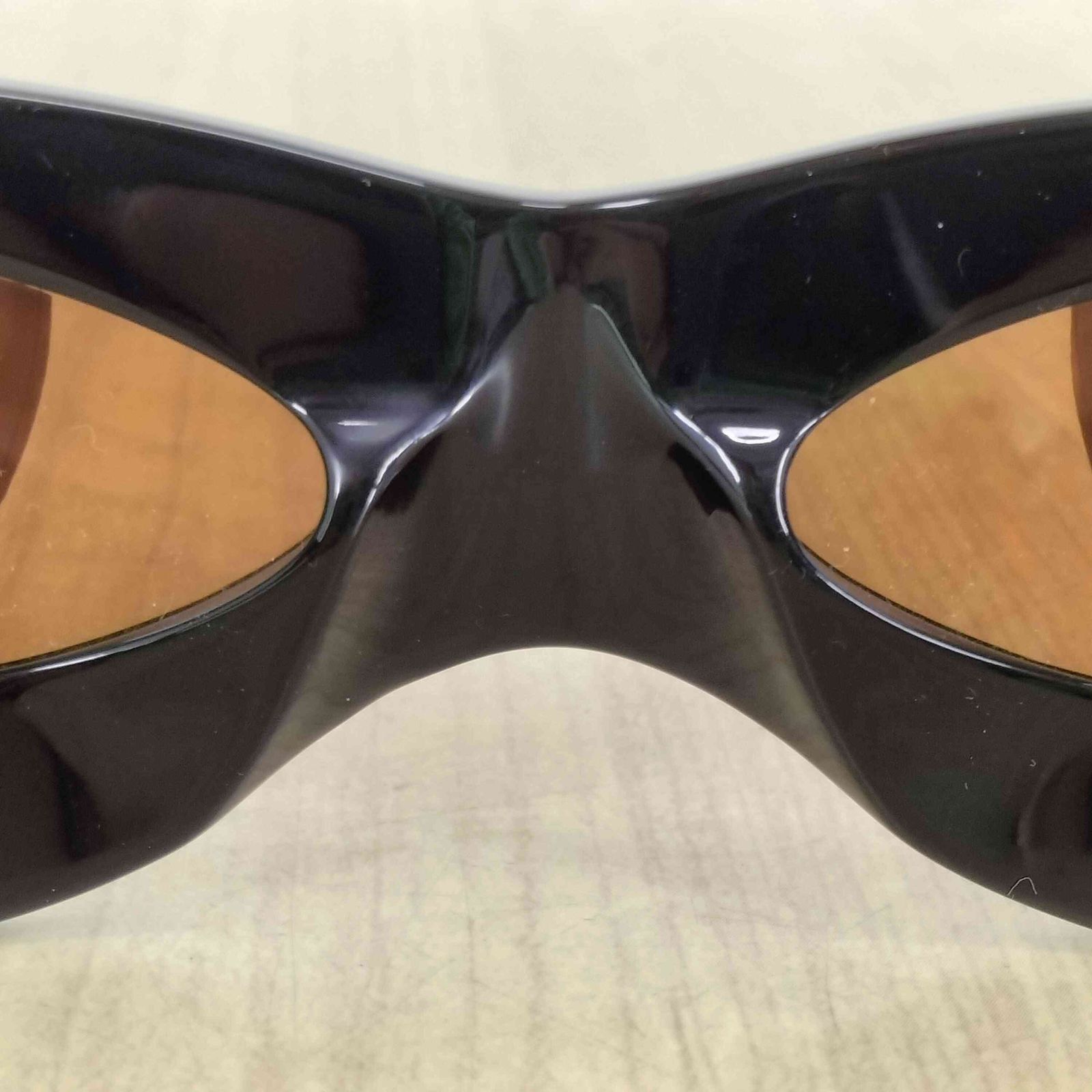 CHARLES JEFFREY LOVERBOY★キャットアイ　サングラス　黒 CHARLES JEFFREY LOVERBOY☆キャットアイ サングラス 黒 Charles