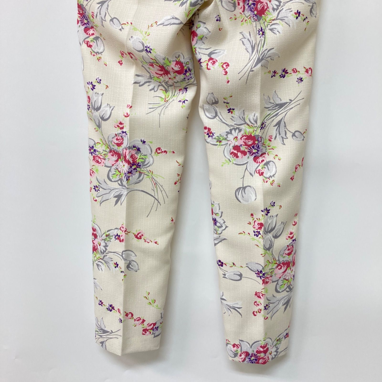 花柄パンツ