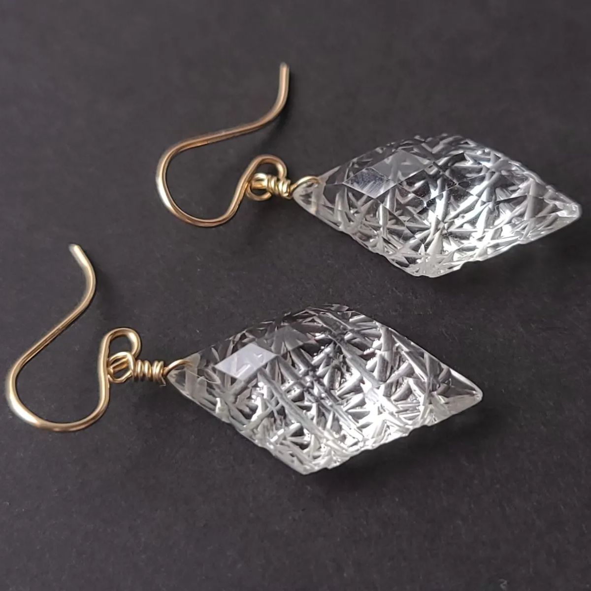 14kgfクリスタルカービングピアス/イヤリング 専用 クリスタルクォーツ