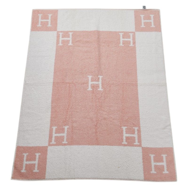 エルメスHERMESアヴァロンバスタオルタオルケットピンク 楽天市場】【新品】エルメス HERMES 大判 バスタオル