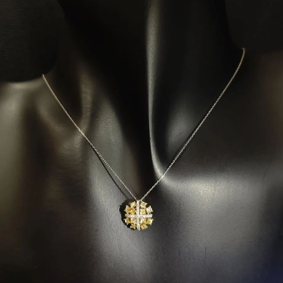 受け取り予定者あり K18WG ダイヤモンド トップ 0.78ct 1.5g 店舗受取可