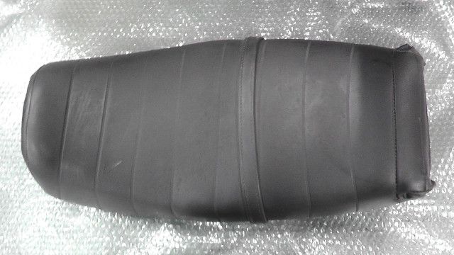 CB400 SUPER FOUR NC31-1027xxx の シート 1761007254