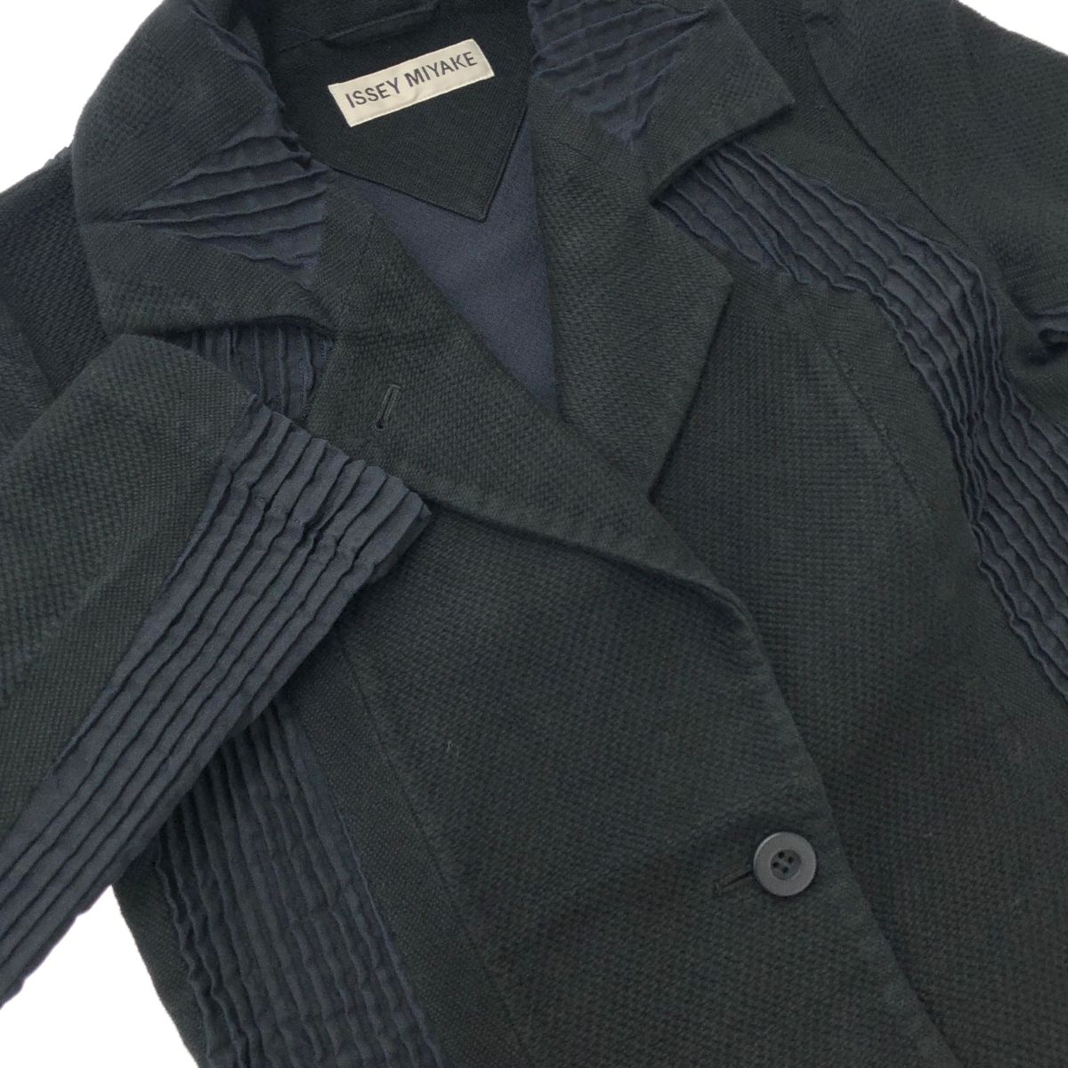 ISSEY MIYAKE ジャケット　希少 ISSEY MIYAKE(イッセイミヤケ) アーカイブ テーラードジャケット