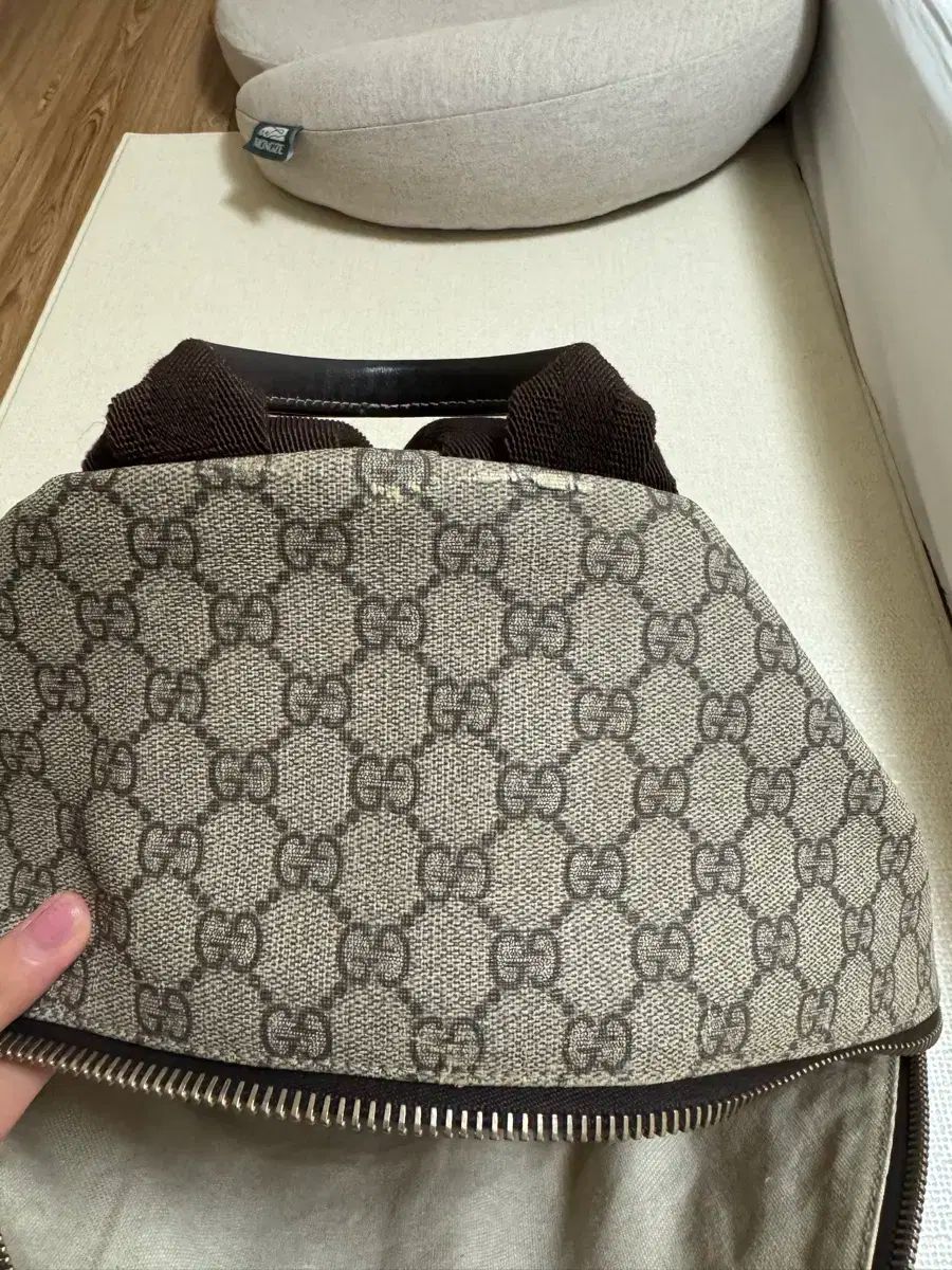 GUCCIGGパターン リュック・バックパック グッチ】初夏に大人が買うべき新作小物5選。GGパターンのバック