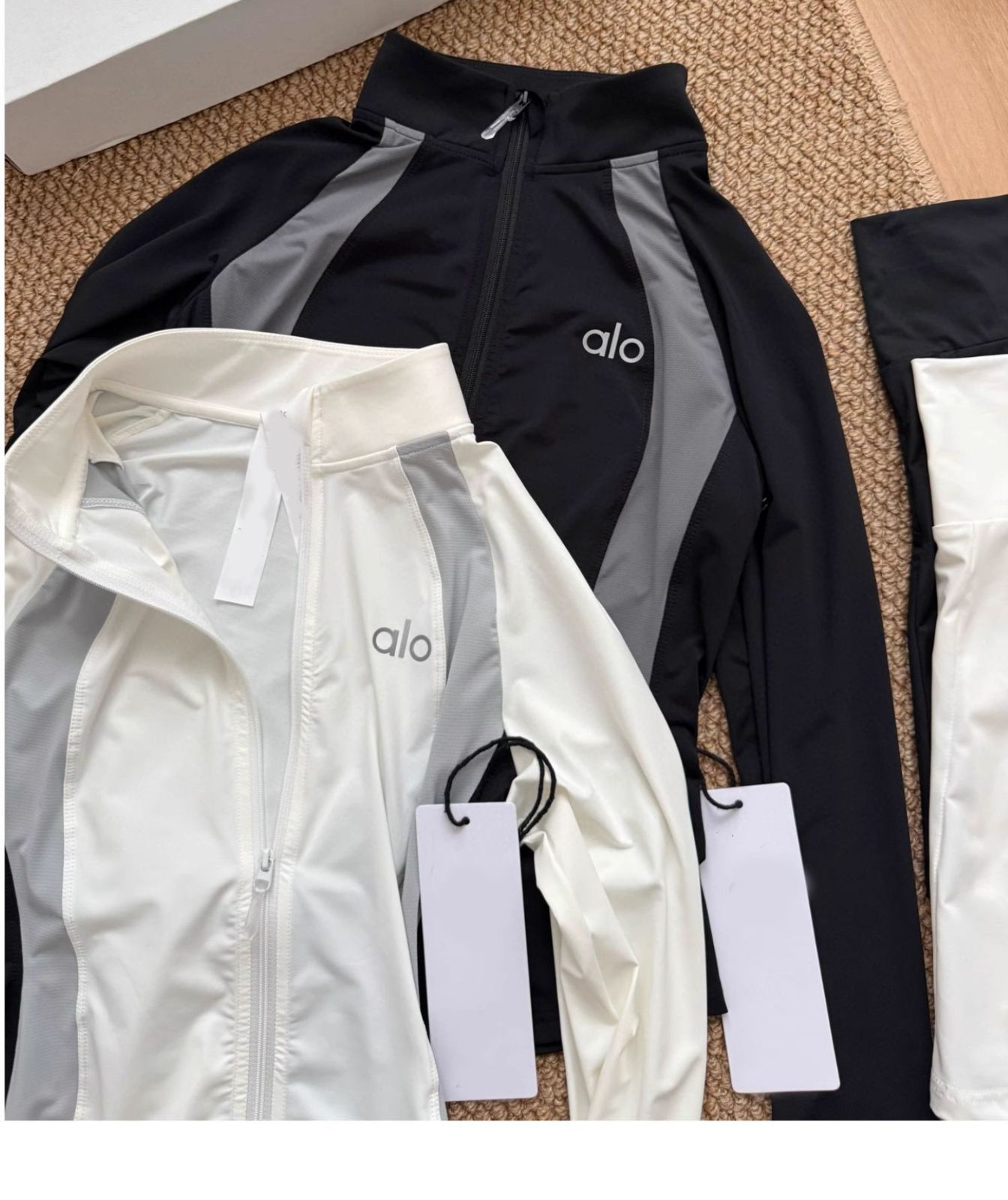 alo yoga スポーティーでおしゃれなレディースセットアップ ヨガウェア  