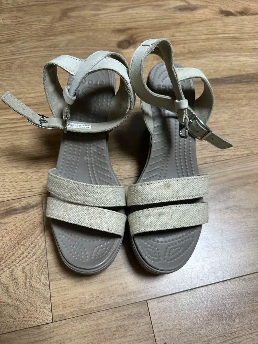 crocs クロックス レイウェッジ w6 ほぼ