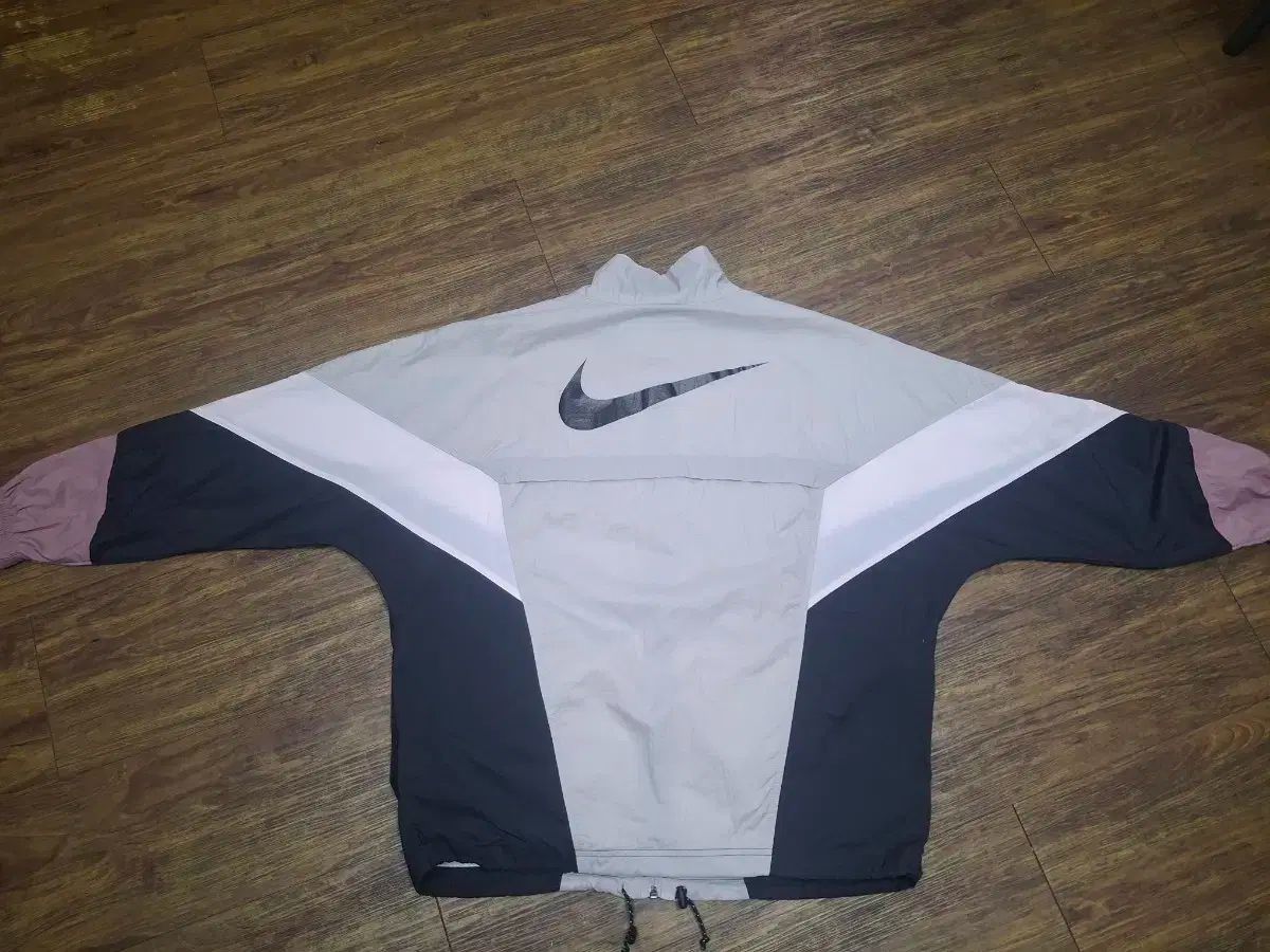 NIKE ナイキ