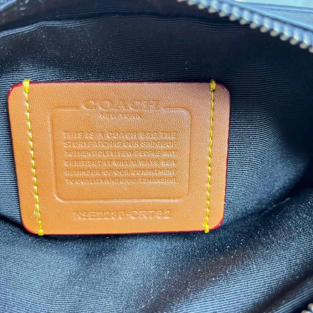 コーチ チャーター クロスボディ 19・シグネチャー キャンバス CR782  