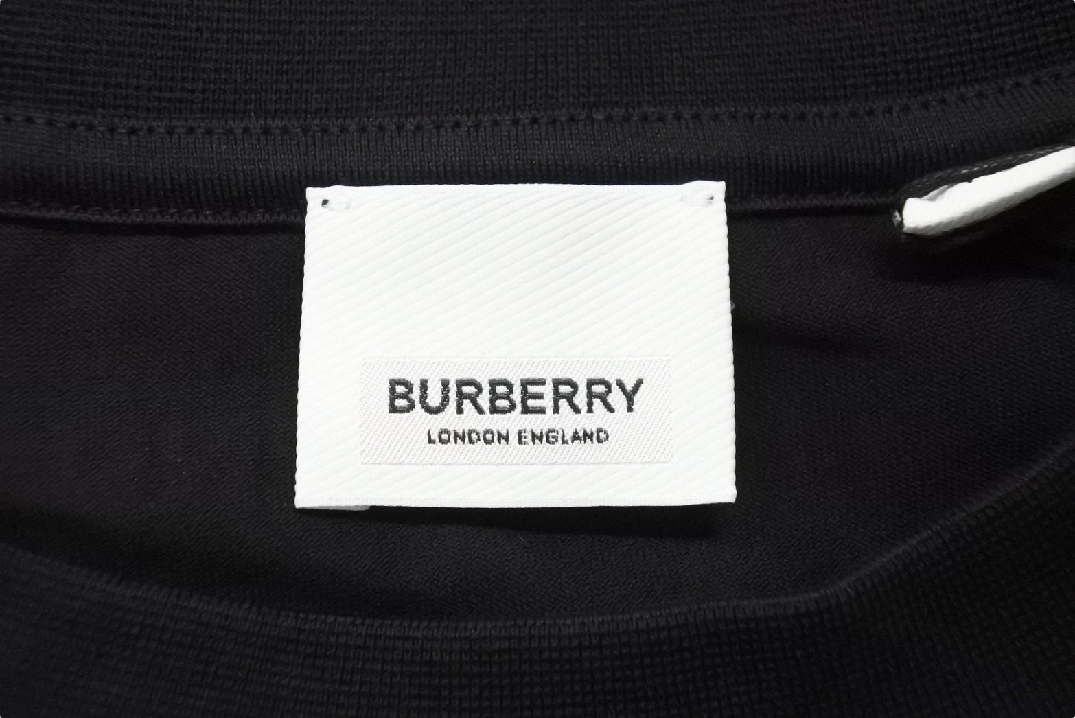 極美品 BURBERRY バーバリー ロゴ プリント 半袖Tシャツ 極美品 BURBERRY バーバリー ロゴ プリント 半袖Tシャツ