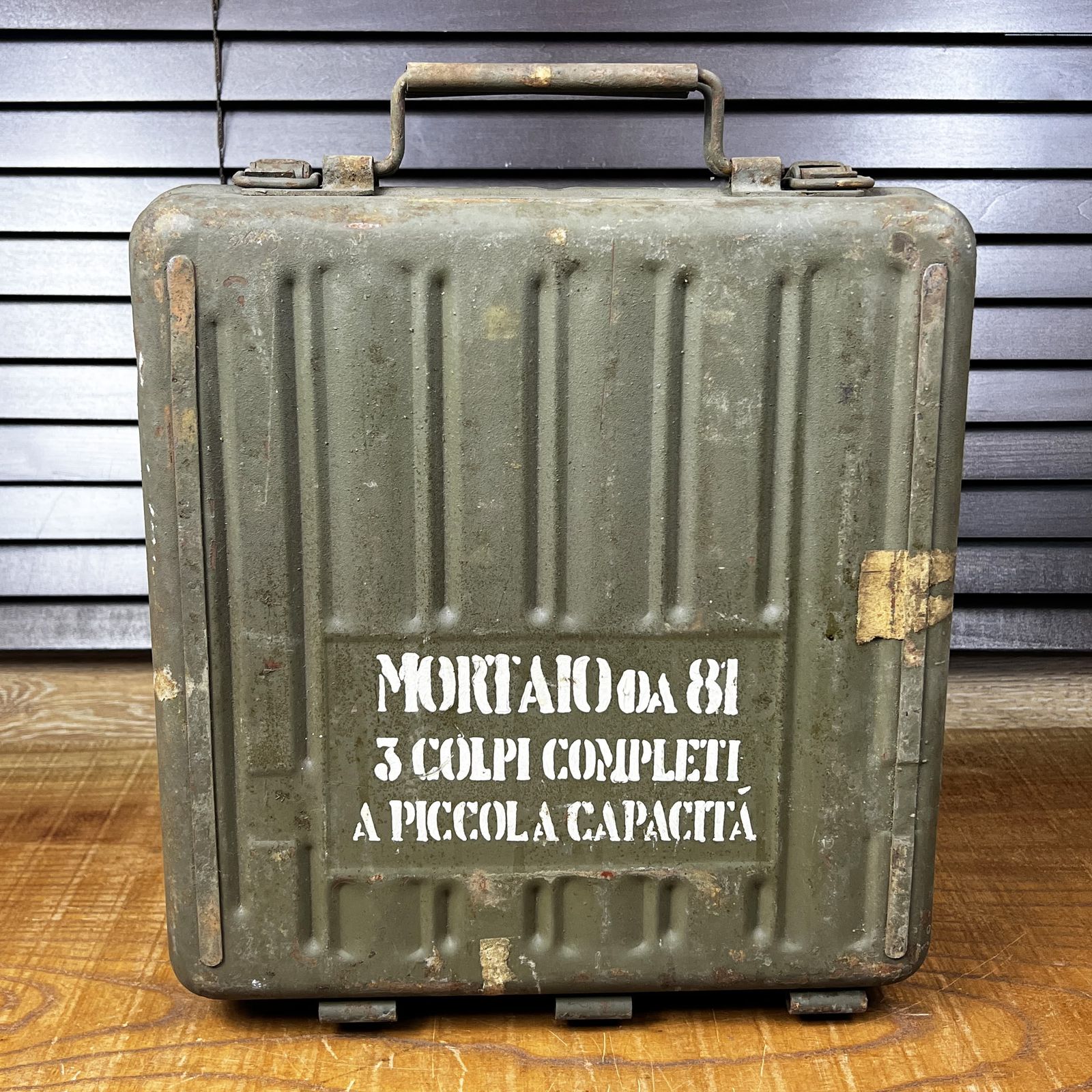 ★ヒツジのいらない枕　-極柔-　ブラックレーベル枕カバー付き イタリア軍放出品 アモカン スチール製 81mm迫撃砲弾用 オリーブドラブ