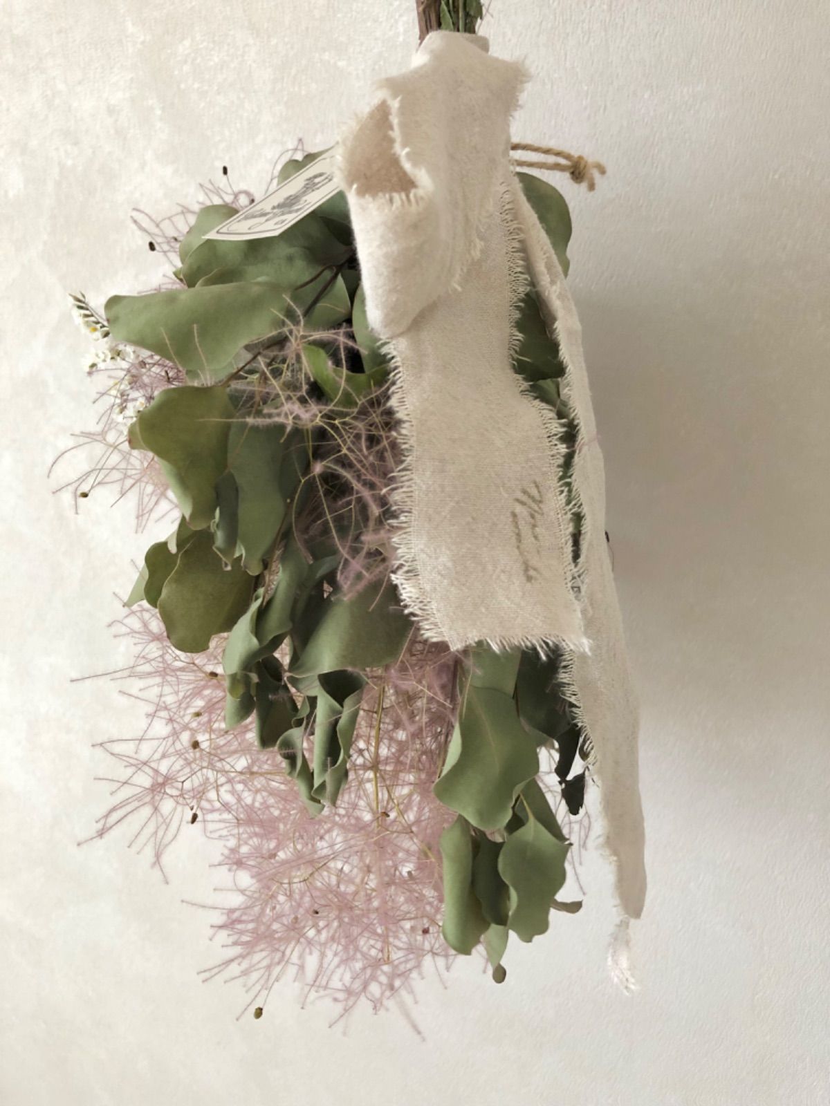 スモークツリー　ユーカリ　スワッグ early summer スモークツリーとユーカリポポラス のスワッグ