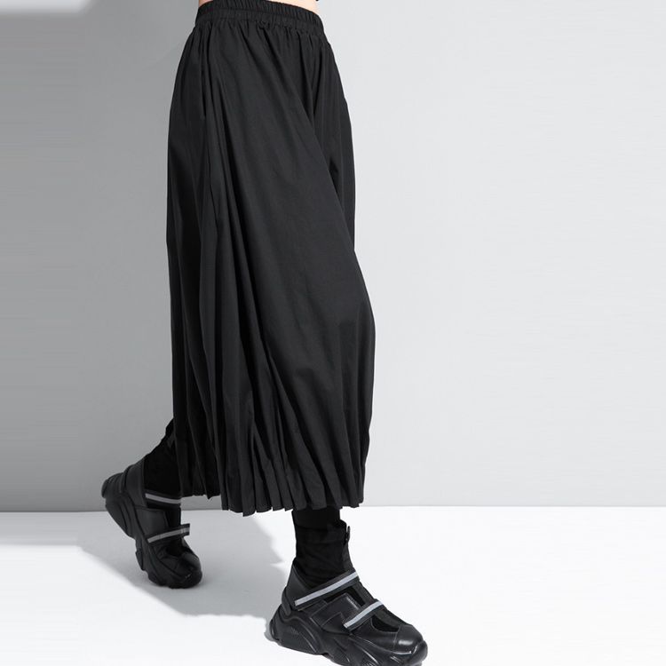 美品　ハンズオブクリエイション　タックゆるバルーンパンツ　ゆったり　サルエル　黒 美品 バンズオブクリエイション タックゆるバルーンパンツ
