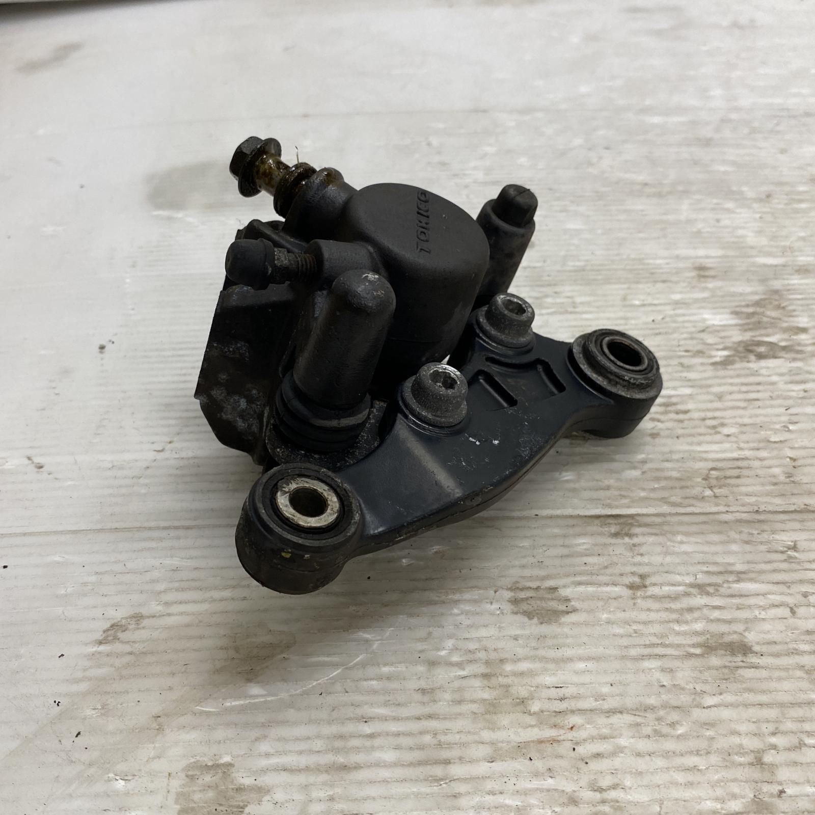 SUZUKI アドレスV100 フロントキャリパー スズキ SUZUKI アドレスV100