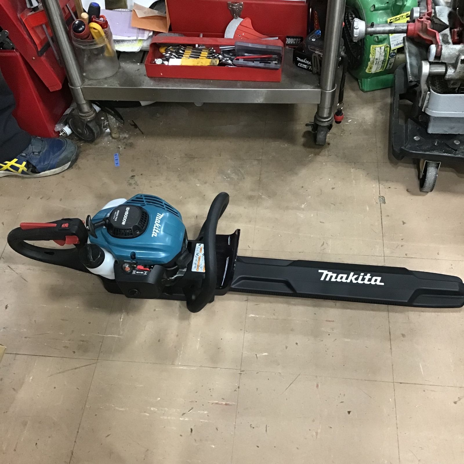 〇マキタ(makita) エンジンヘッジトリマ 500mm 排気量22.2mL EH5000W【草加店】 - メルカリ