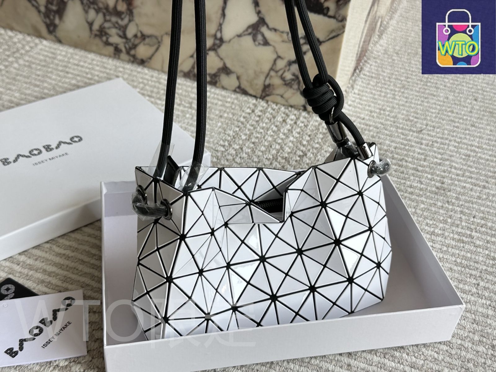 isseymiyake イッセイミヤケ バッグ ハンドバッグ 正規品バオバオイッセイミヤケ ハンドバッグ - メルカリ
