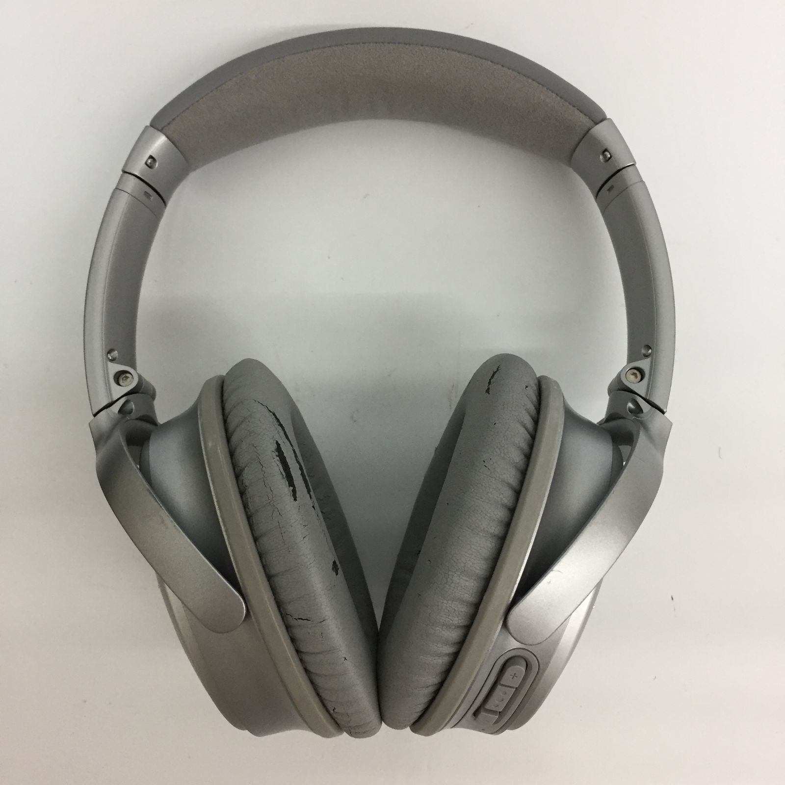 BOSE ボーズ ワイヤレスヘッドホン シルバー BOSE SILVER 付属品