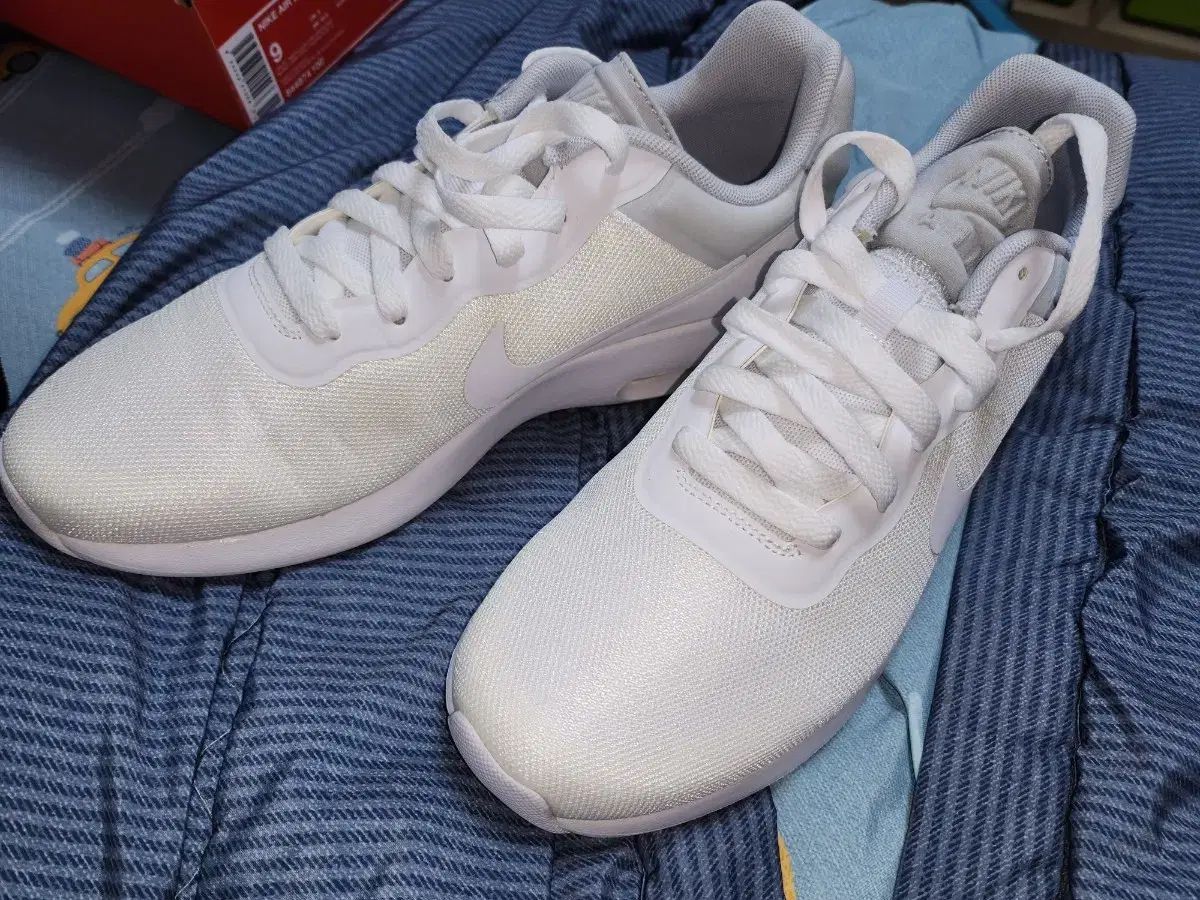 NIKE ナイキ エアマックス AIR MAX モダン 必需品 270