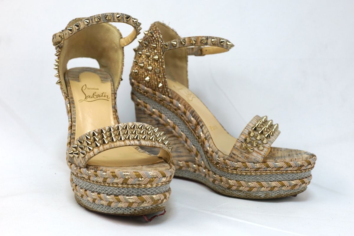 Christian Louboutin クリスチャンルブタン ヒールサンダル マドモニカ ウェッジソール スパイク スタッズ 36サイズ 約23cm ベージュ