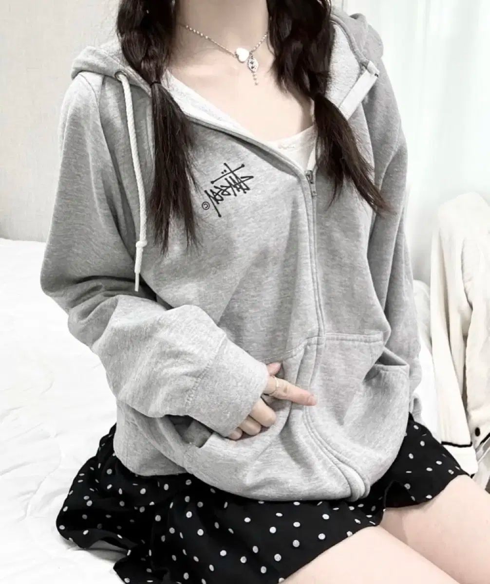 Stussy XL グレー プルオーバーパーカー フードパーカー Stussy XL グレー パーカー Stussy グレー フード付きパーカー Stussy