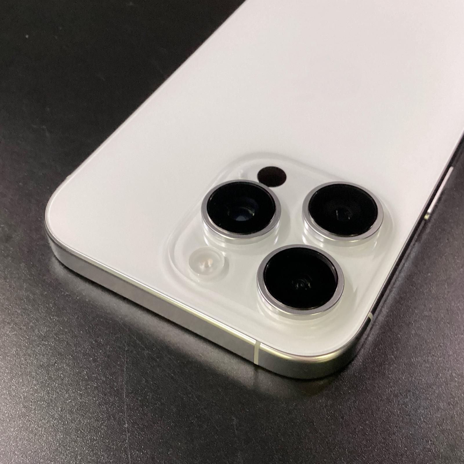 Apple iPhone 16 Pro ホワイトチタニウム Softbank Apple iPhone 16 Pro 128GB SoftBank [ホワイトチタニウム] 価格