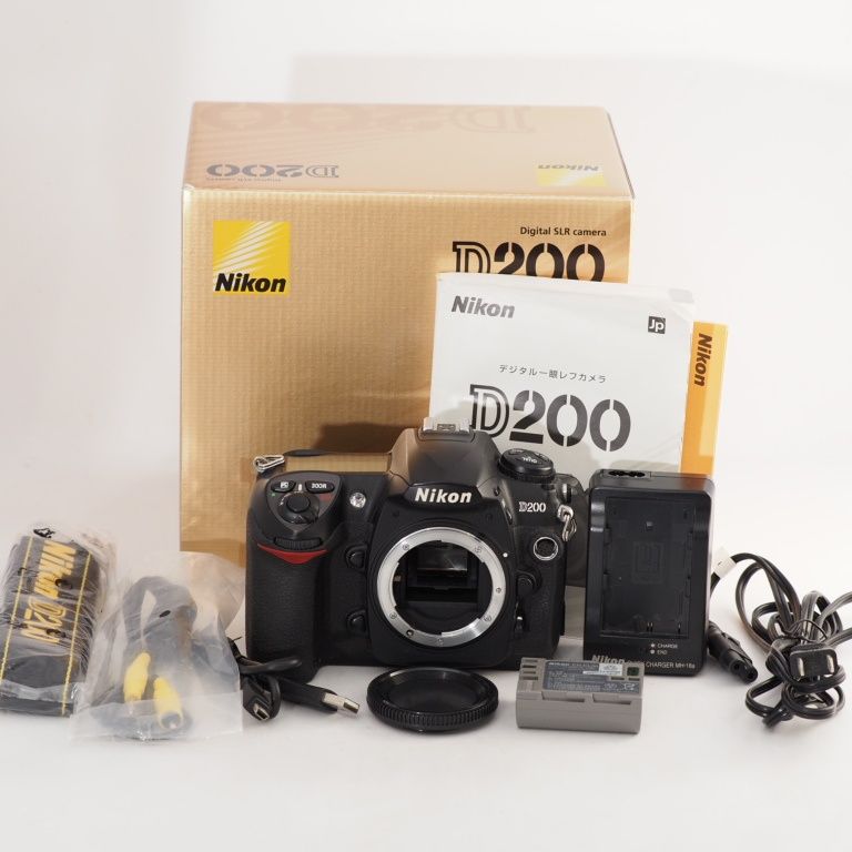 Nikon ニコン D200 ボディ デジタル一眼レフ