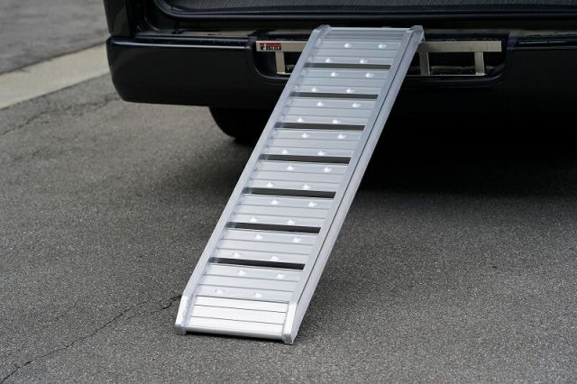 犬用ステップ　イージーステップ　スロープ　大型犬　ラブラドール 犬用ステップイージーステップスロープ大型犬ラブラドール