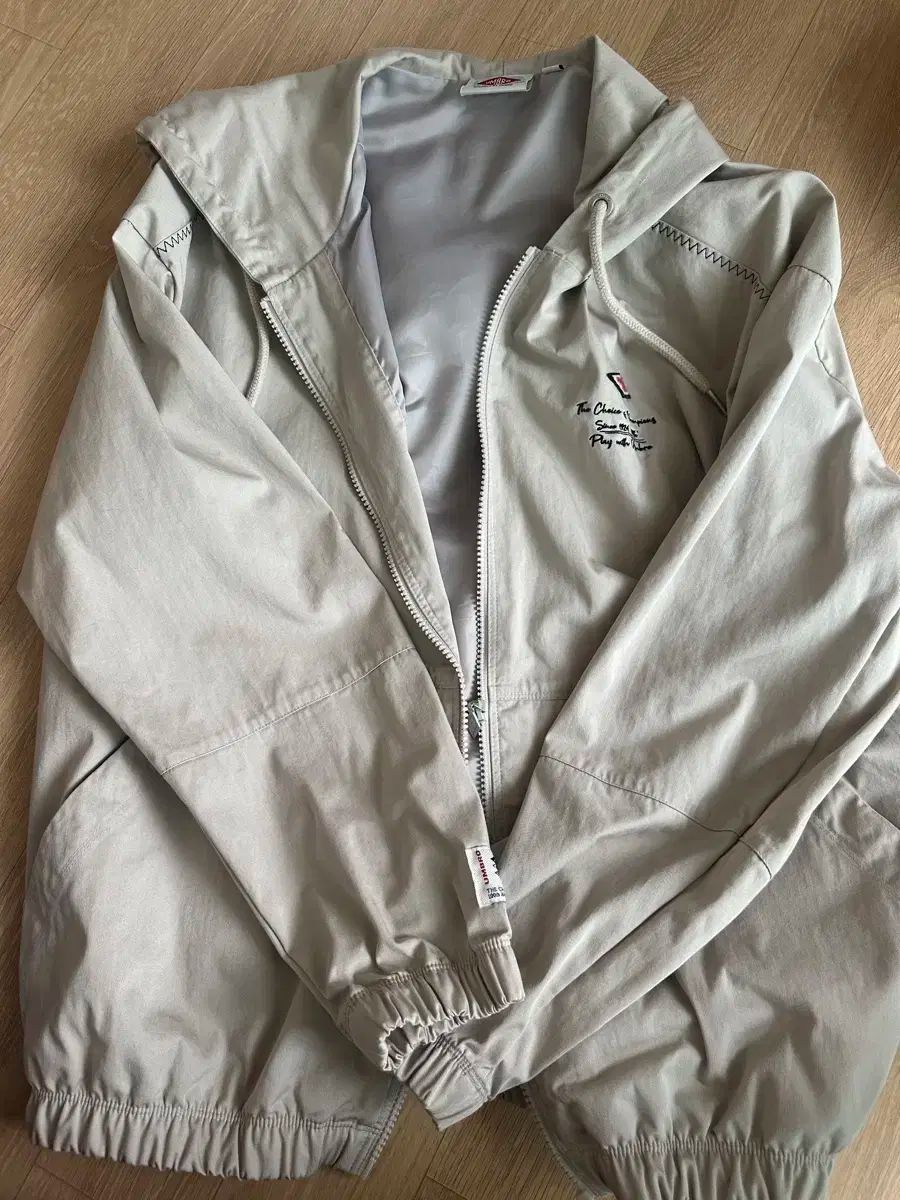 umbro アンブロ ウインドブレーカー
