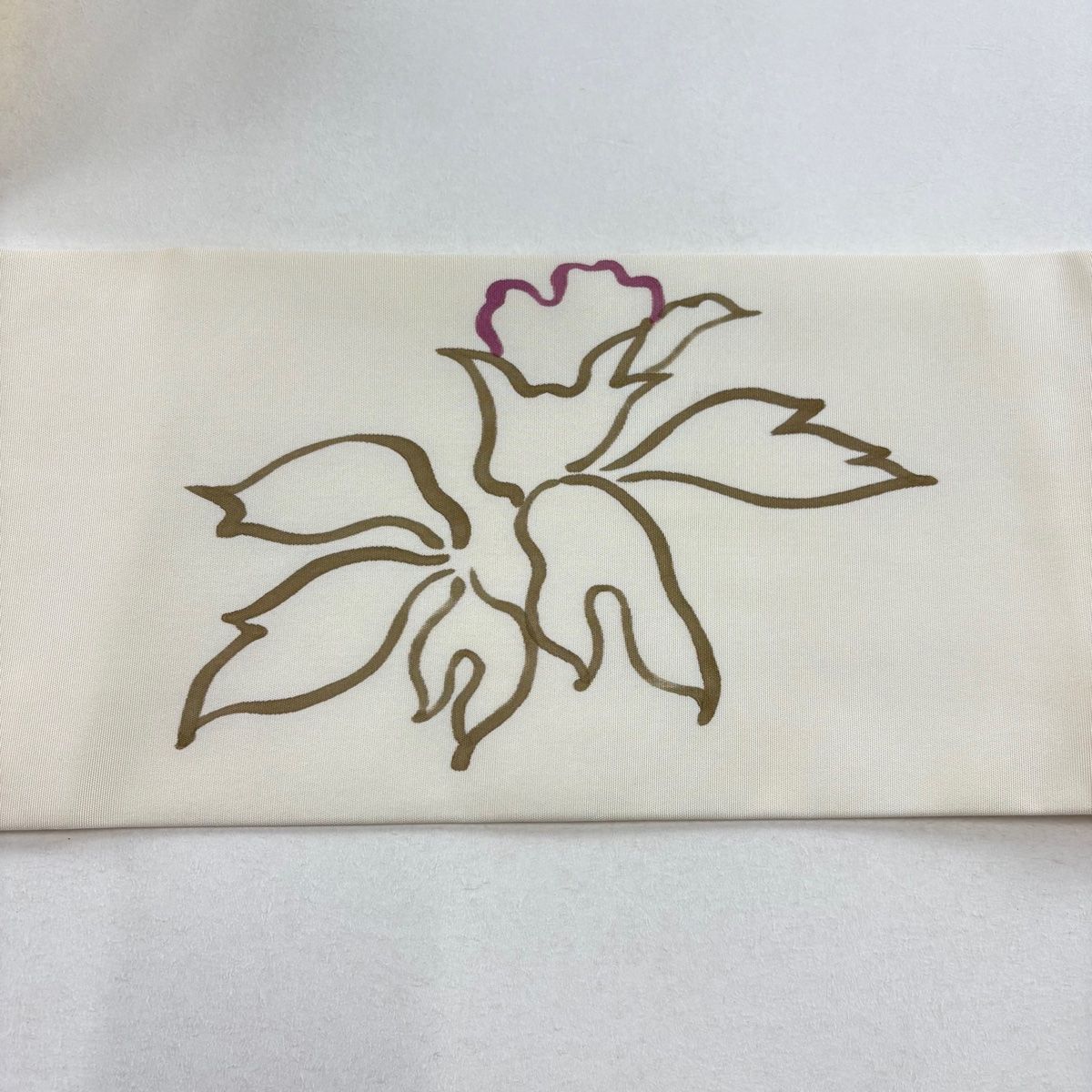 今週の新着アイテム 名古屋帯 秀品 草花 金彩 クリーム 正絹 【中古】 - メルカリ 着物・浴衣