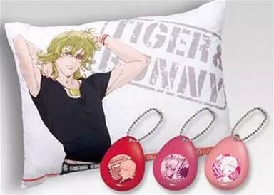 【中古】クッション・抱き枕・本体(キャラクター) バーナビー・ブルックスJr. サウンドクッション24h 「TIGER＆BUNNY」