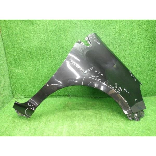 ななページ アクア NHP10 右フロントフェンダー S 53811-52310 209