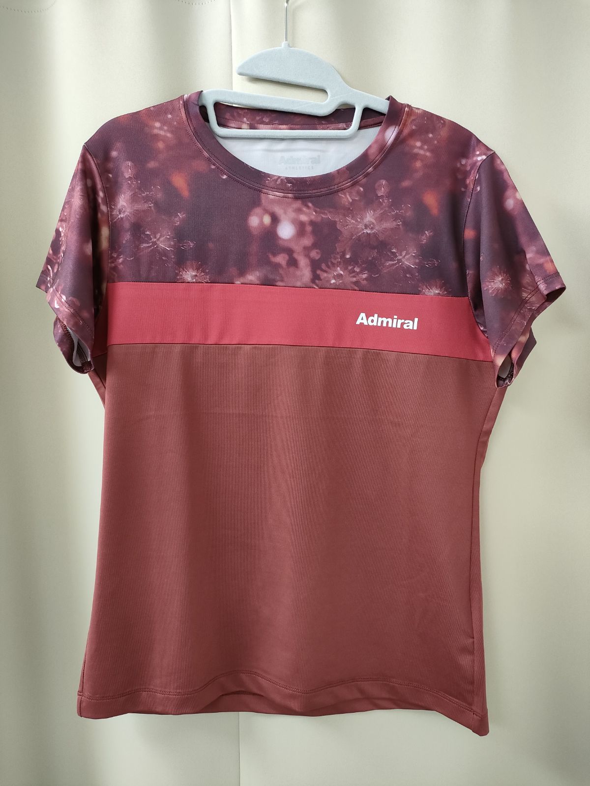 アドミラル　テニスウェア　2025秋冬最新作　グラフィックTEE ATLA534 アドミラル テニスウェア 2025秋冬最新作 グラフィックTEE