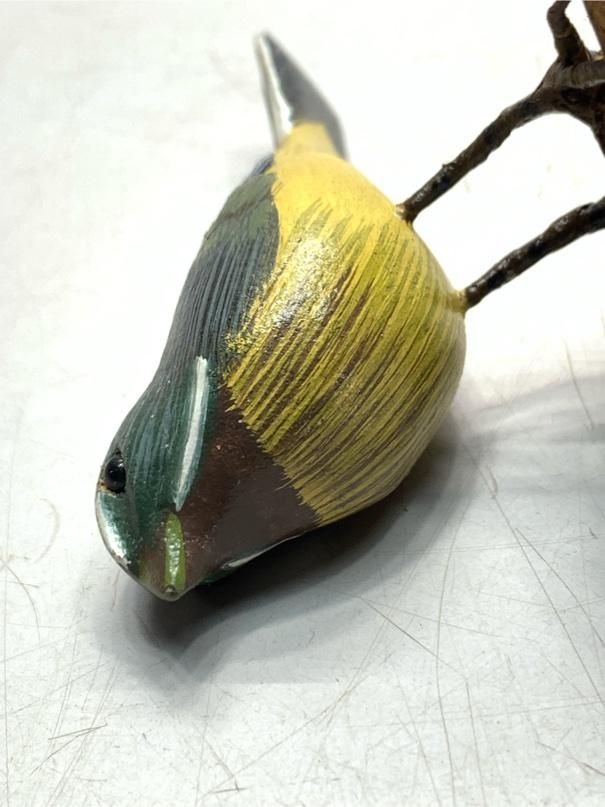 チョウゲンボウ 木製台座付き　　 　　木彫の野鳥　バードカービング置物　彫刻 チョウゲンボウ 木製台座付き 木彫の野鳥 バードカービング置物 彫刻