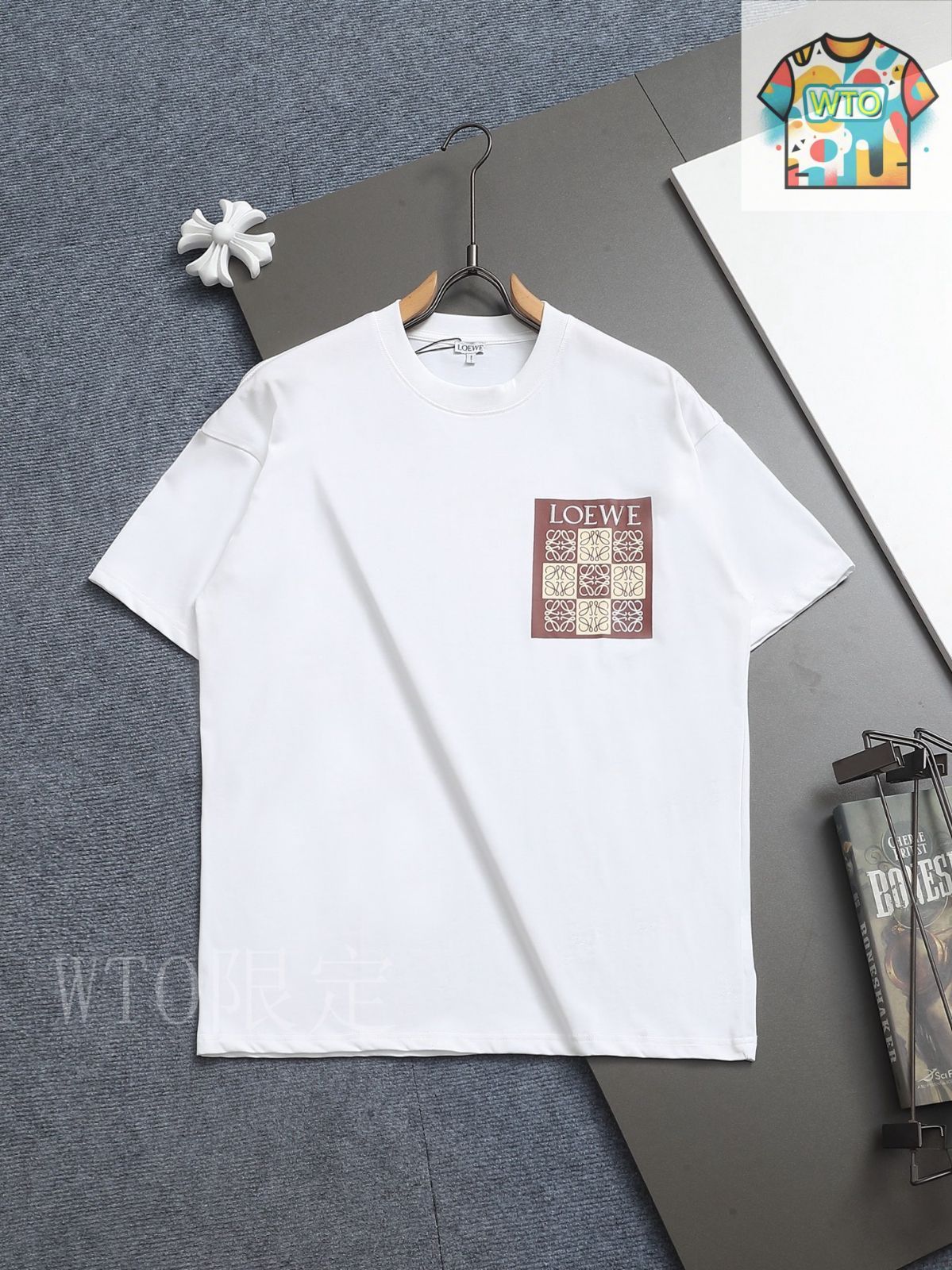 LOEWE ロゴ入り ホワイトTシャツ 新品 ロエベ ロゴ アナグラム T- シャツ ホワイト - ロエベ | THÉM