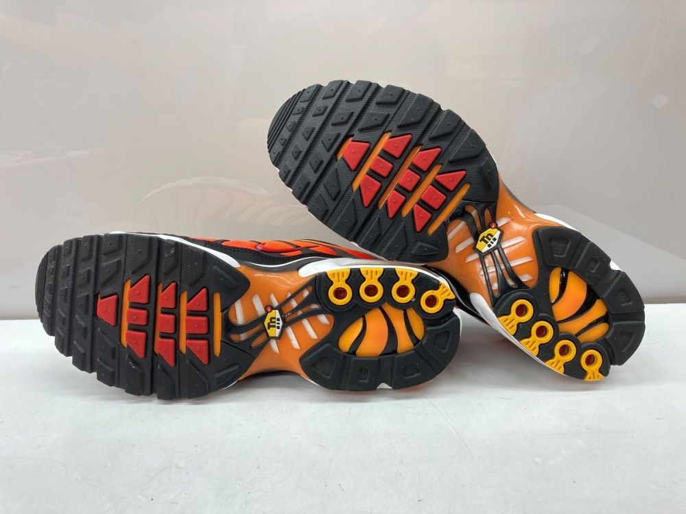 ナイキ NIKE 24年製 AIR MAX PLUS SUNSET エア マックス プラス