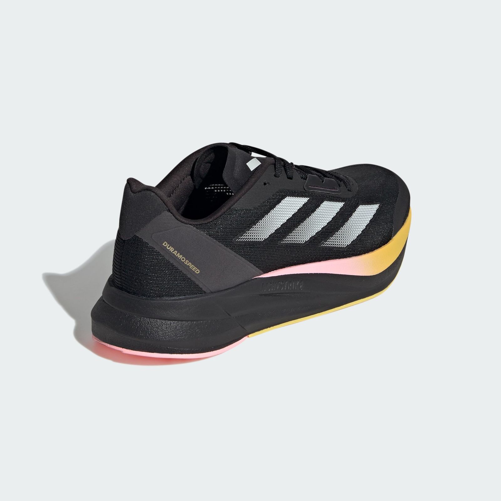 ランニングシューズ