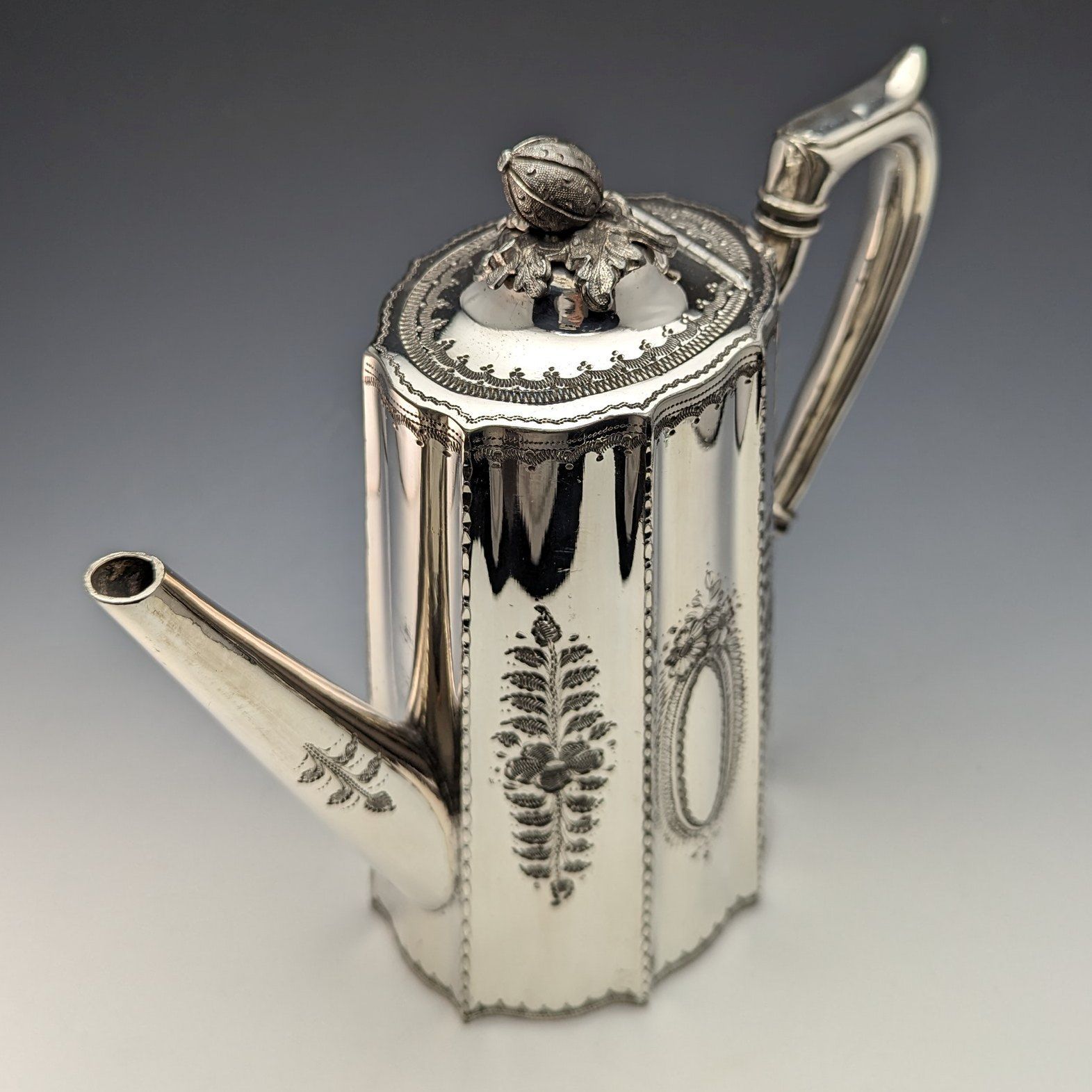 1890年頃 英国アンティーク シルバープレート製 コーヒーポット Benjamin Grayson