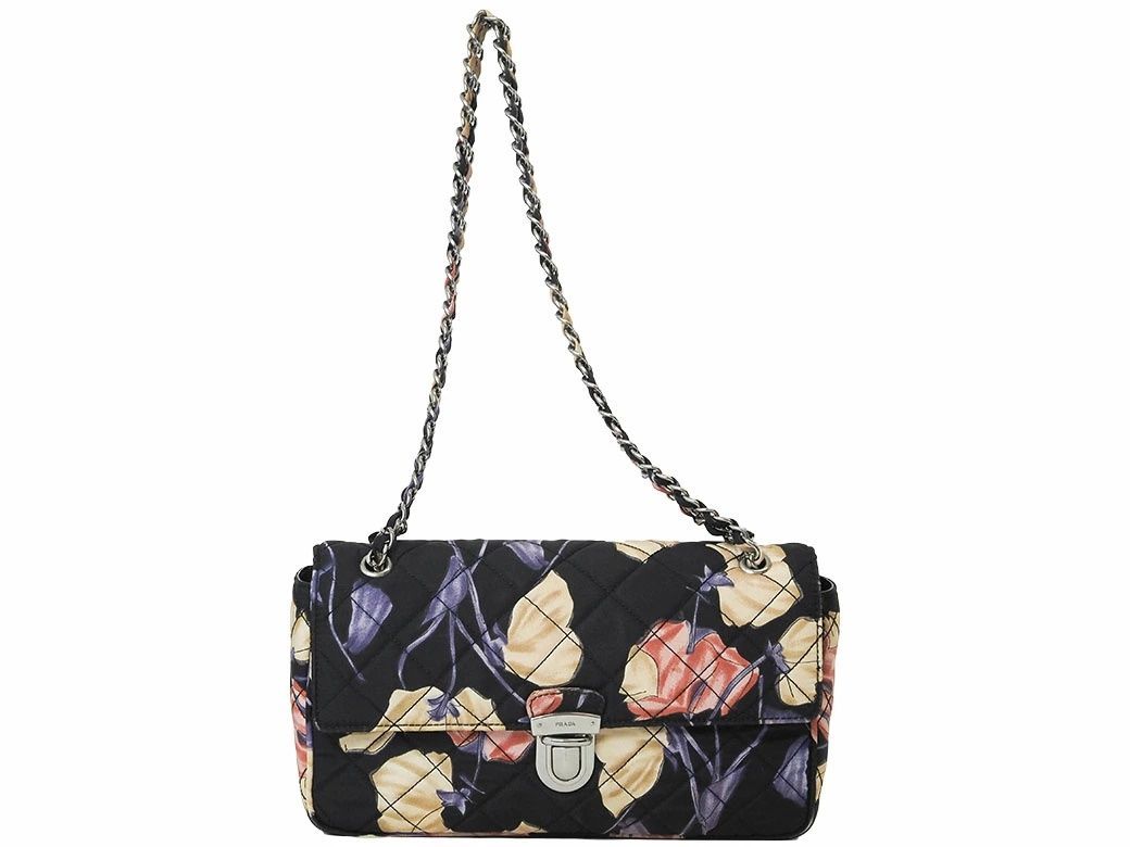 プラダ　キルティング　ショルダーバッグ PRADA プラダ チェーン キルティング ショルダーバッグ ネイビー