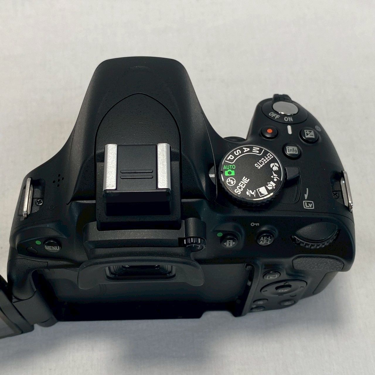 Nikon D5100 本体ボディ＋レンズ＋バッテリー　セット　極美品　一眼レフ 良品・動作確認済】Nikon/D5100/ボディ/AF-S/DX/18-55mm/レンズ