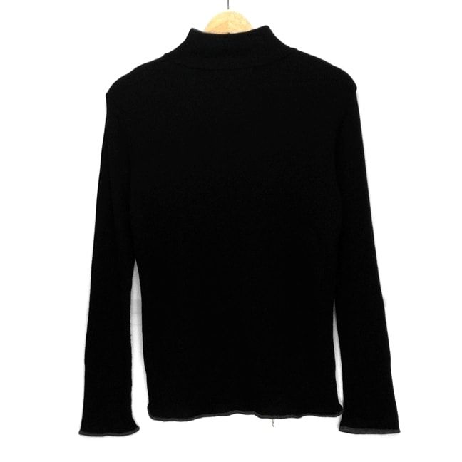 ALBEROBELLO|OLLEBOREBLA アルベロベロ|オレボレブラ 長袖セーター レディース - 黒×ゴールド×ピンク ハイネック