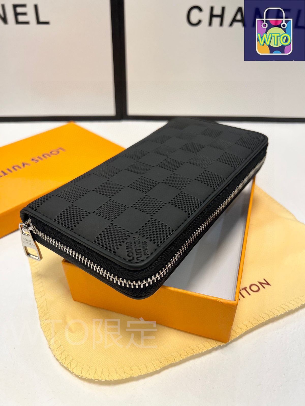 LOUIS VUITTON　【極美品】　【専用箱付】　【上質】　【希少】　大人気 org.jpg